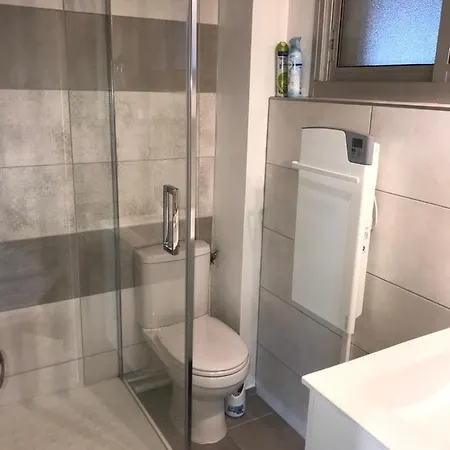 Apartment Pour 4 Personnes Avec Parking Cauterets