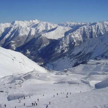 Pour 4 Personnes Avec Parking Apartment Cauterets